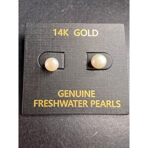 NEW 14k gold freshwater pearl stud earrings 6mm